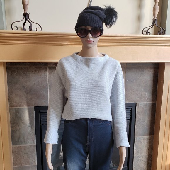 MASSIMO DUTTI, Cozy, classy pale light blue sweater - Picture 4 of 13